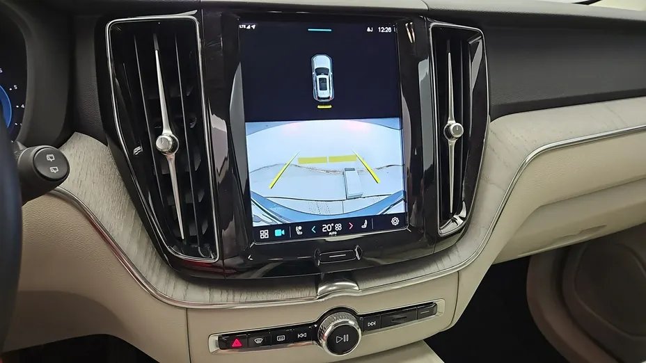 VOLVO XC60 -