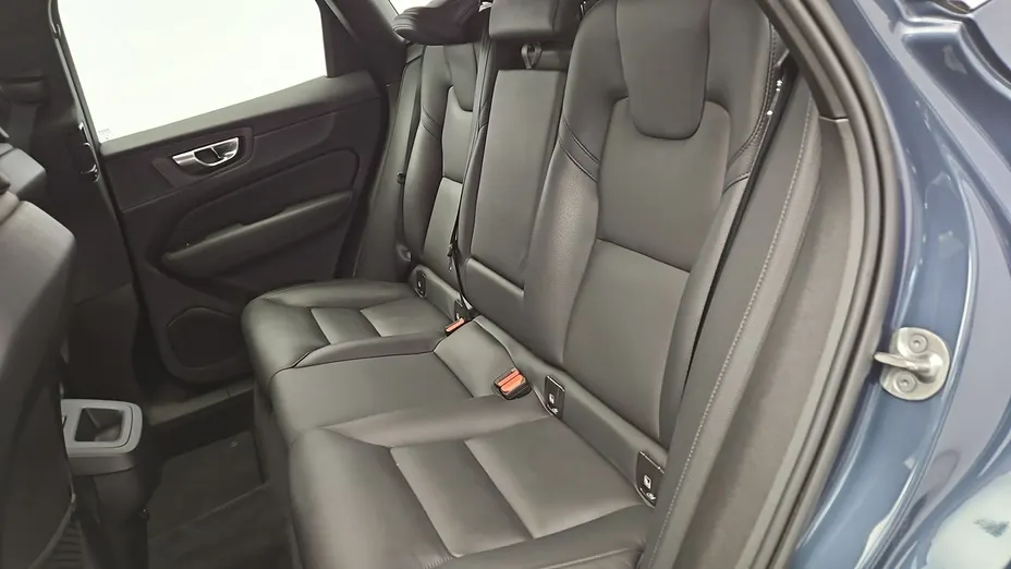 VOLVO XC60 -