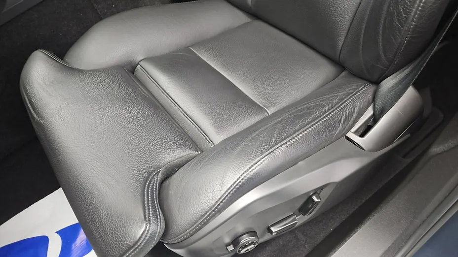 VOLVO XC60 -