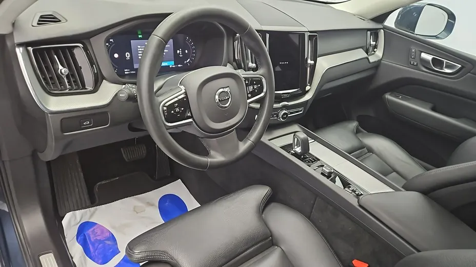 VOLVO XC60 -