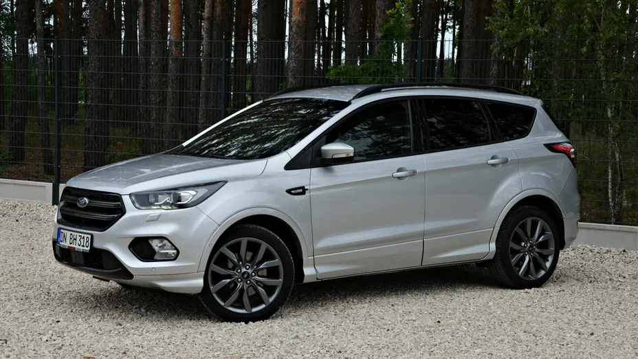 FORD Kuga -