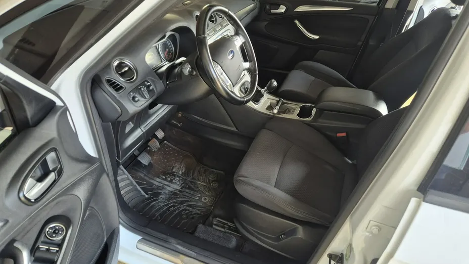 FORD S-MAX -