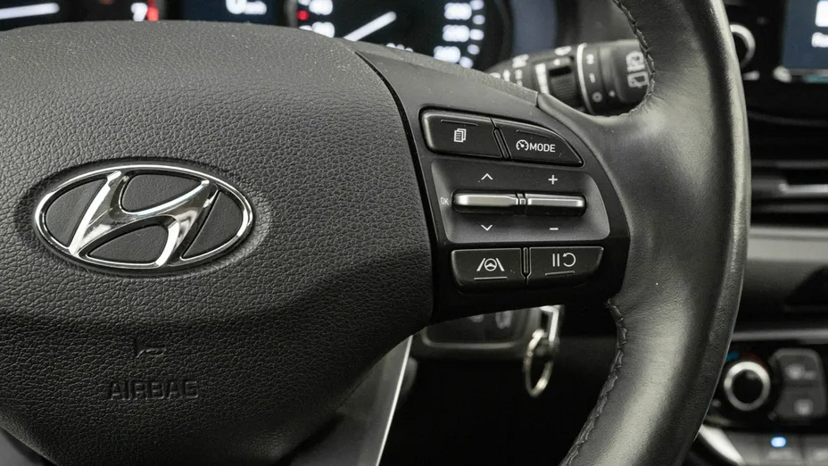 HYUNDAI i30 -