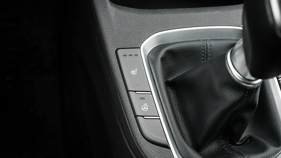 HYUNDAI i30 -