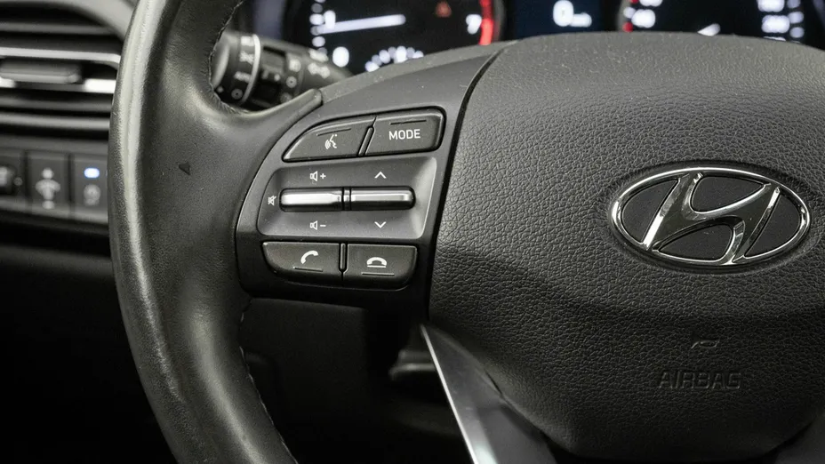 HYUNDAI i30 -