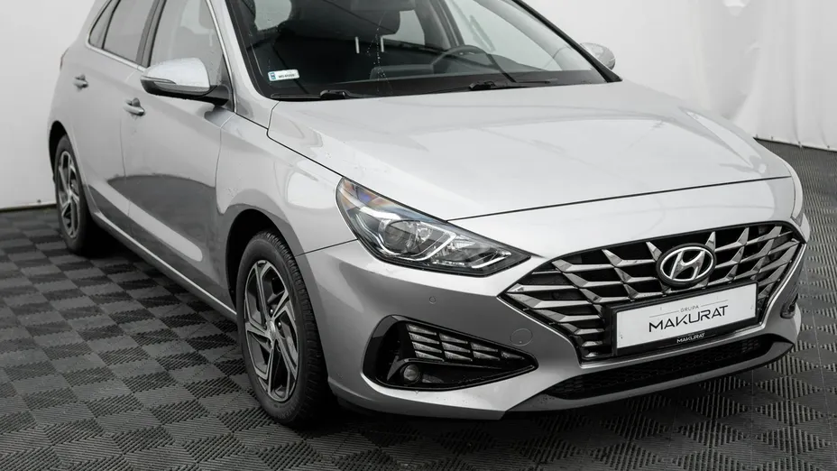 HYUNDAI i30 -
