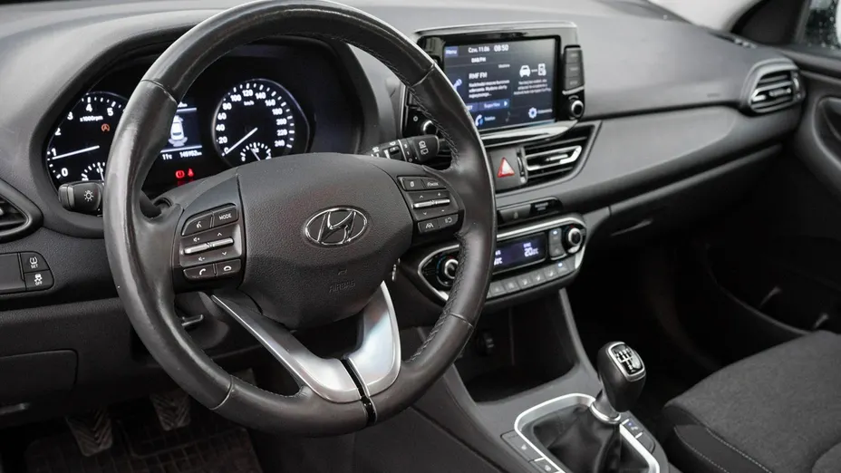 HYUNDAI i30 -