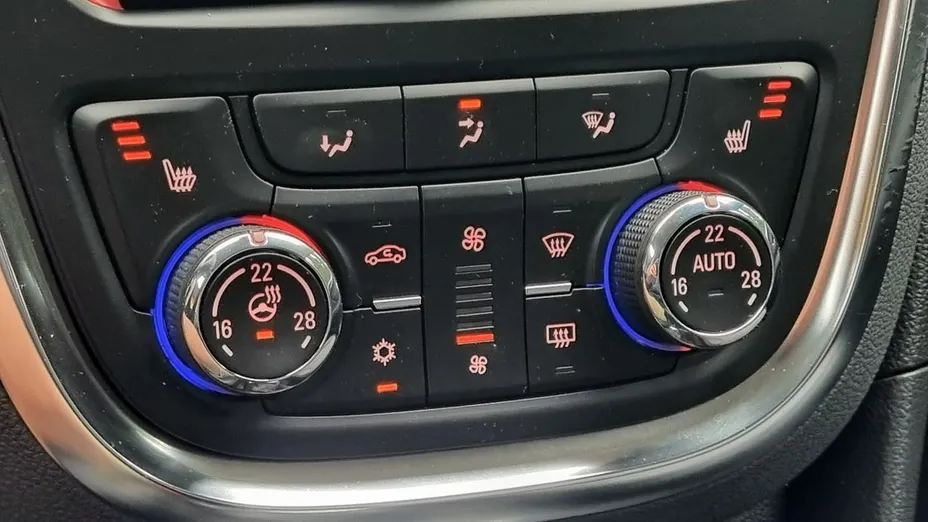 OPEL Mokka -
