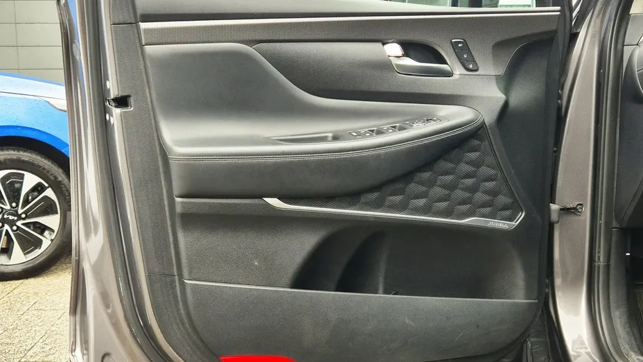 HYUNDAI Santa Fe -