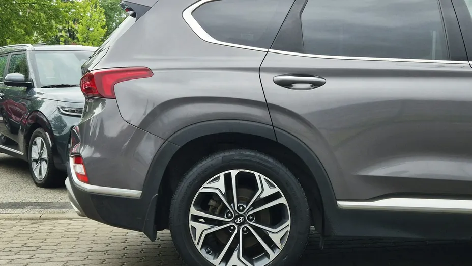 HYUNDAI Santa Fe -