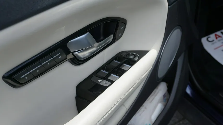 LAND ROVER Range Rover Evoque -