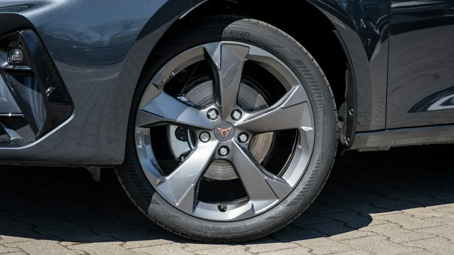 CUPRA Leon -