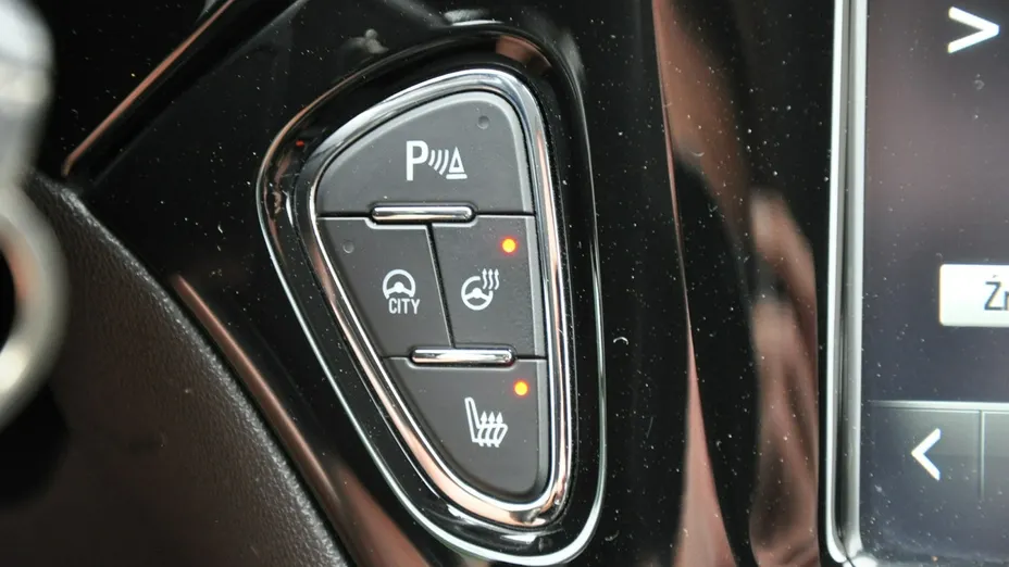 OPEL Corsa -