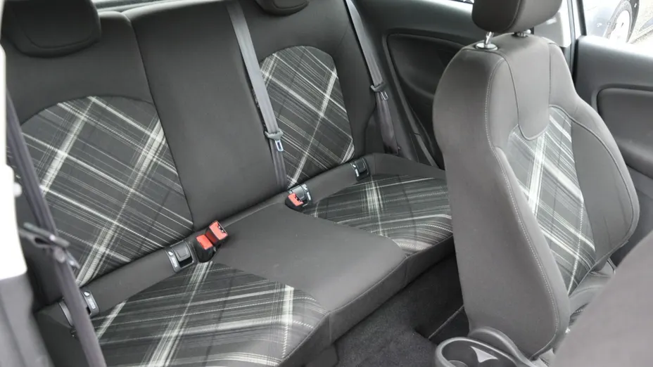 OPEL Corsa -