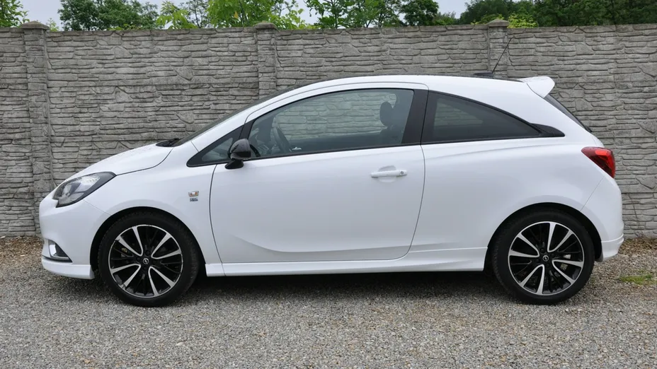 OPEL Corsa -