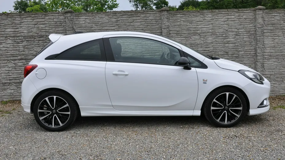 OPEL Corsa -