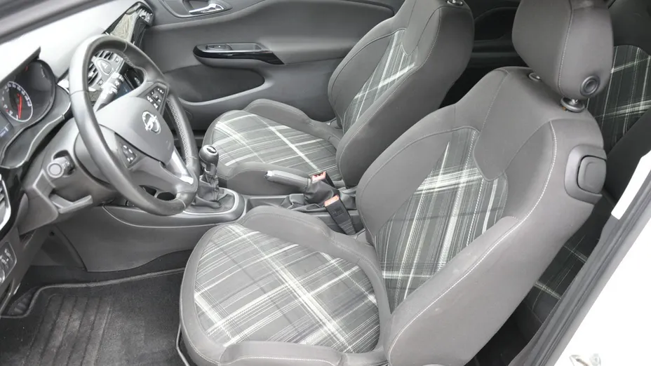 OPEL Corsa -