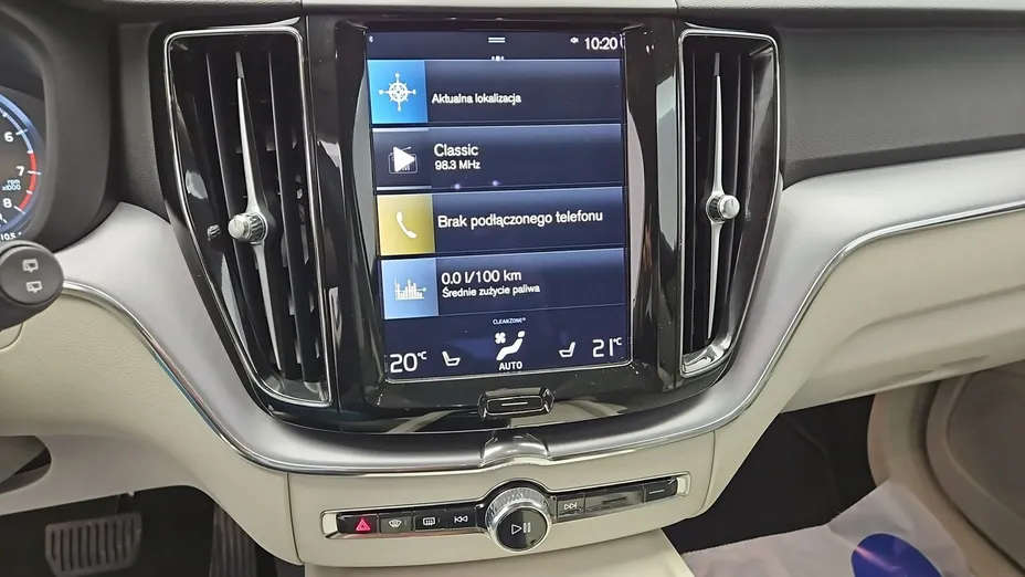 VOLVO XC60 -