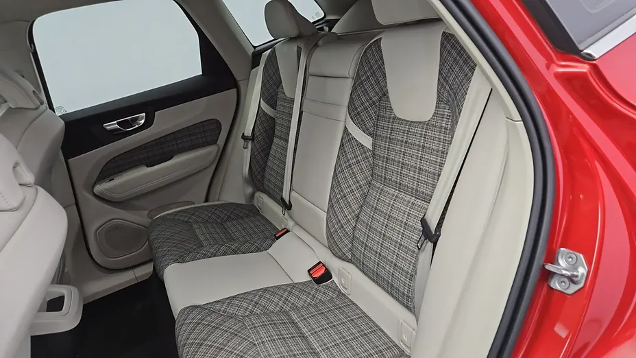 VOLVO XC60 -