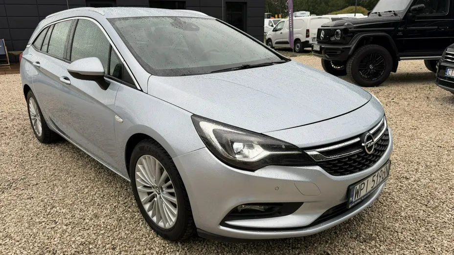 OPEL Astra -