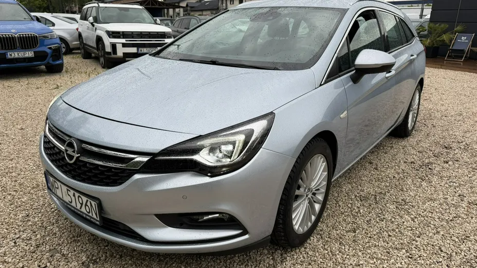 OPEL Astra -