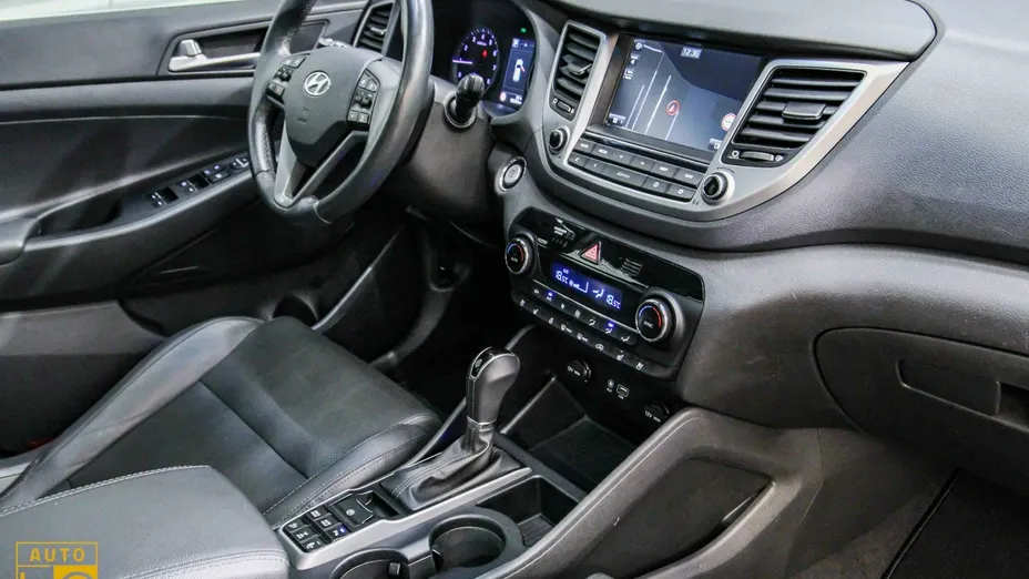 HYUNDAI Tucson -