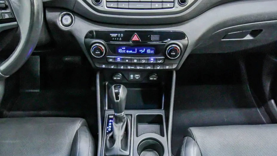 HYUNDAI Tucson -