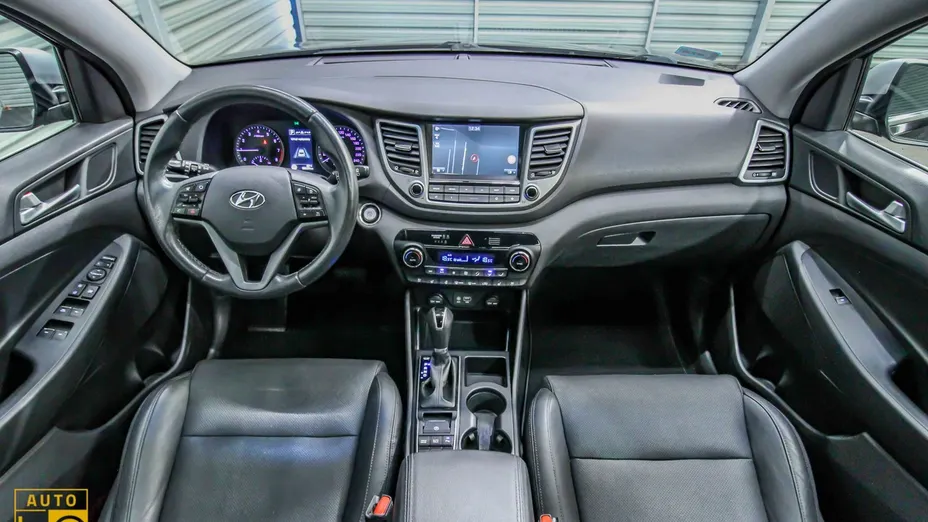 HYUNDAI Tucson -