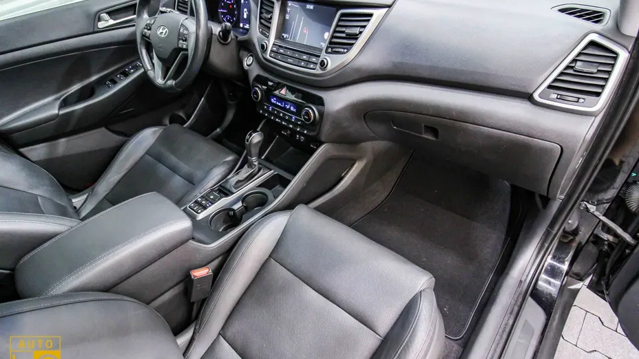 HYUNDAI Tucson -