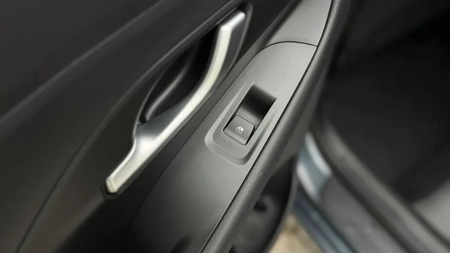 HYUNDAI i30 -