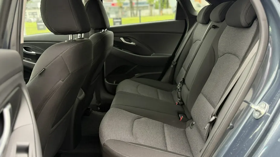 HYUNDAI i30 -