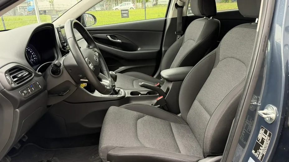 HYUNDAI i30 -