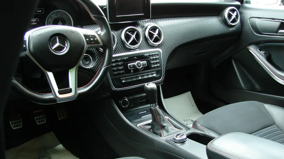 MERCEDES-BENZ A Klasa -