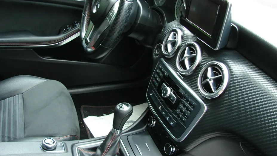 MERCEDES-BENZ A Klasa -