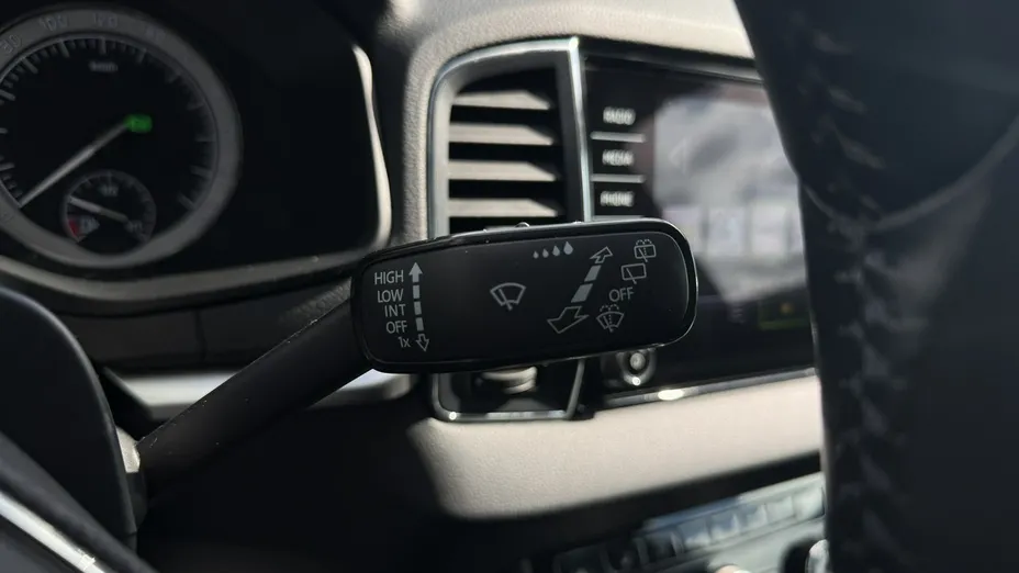 SKODA Karoq -