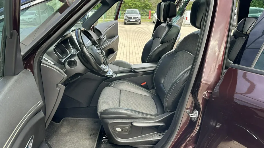 RENAULT Grand Scenic -
