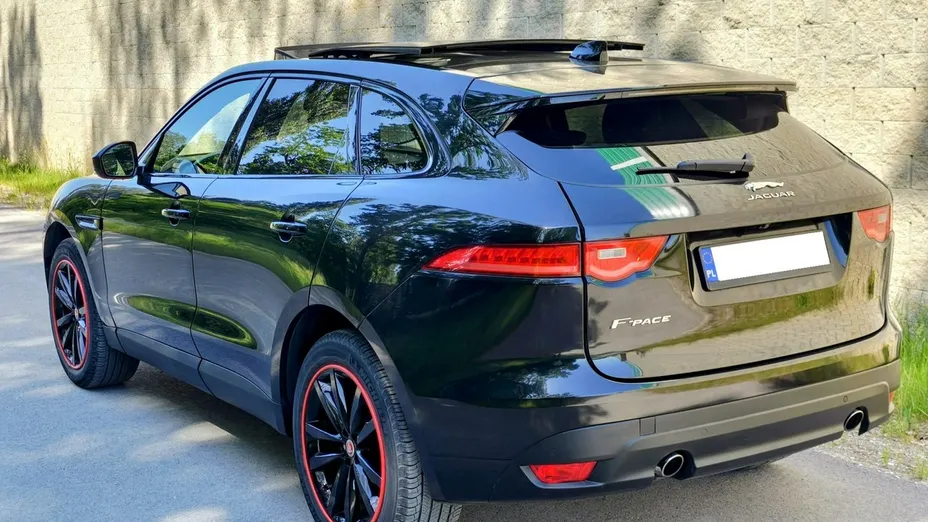 JAGUAR F-Pace -