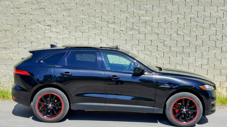 JAGUAR F-Pace -
