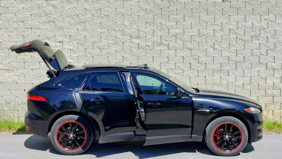 JAGUAR F-Pace -