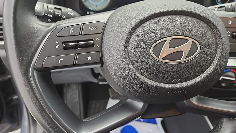HYUNDAI i20 -