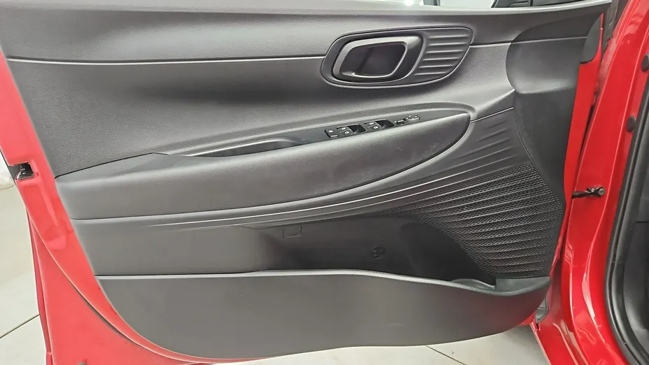 HYUNDAI i20 -