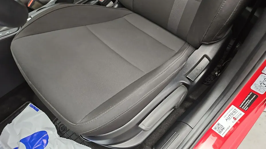 HYUNDAI i20 -