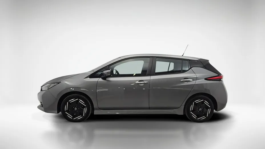 NISSAN Leaf -
