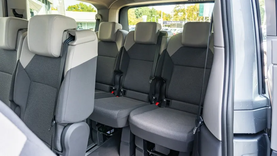 VOLKSWAGEN Multivan -