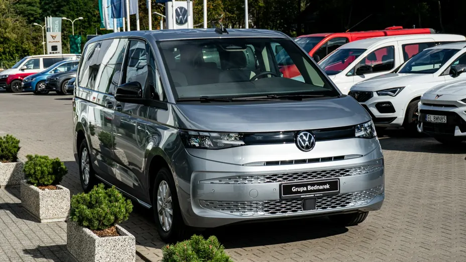 VOLKSWAGEN Multivan -