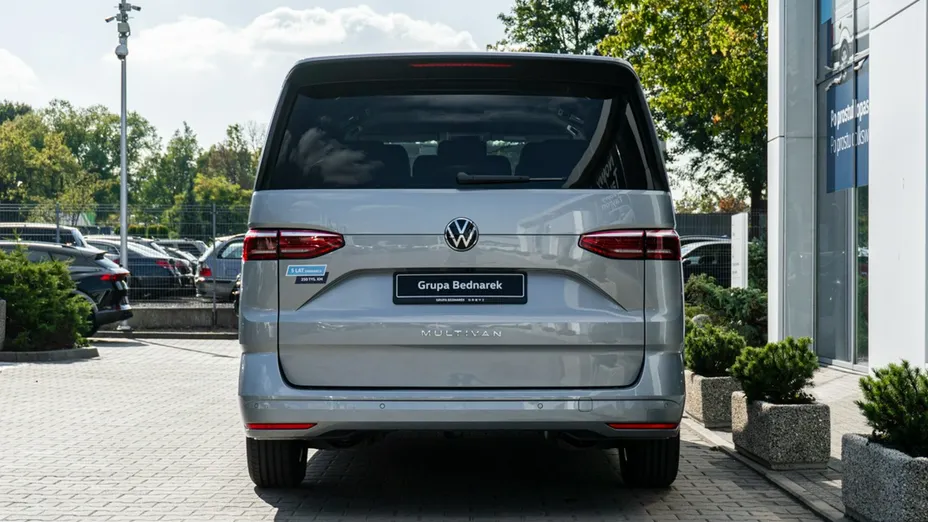 VOLKSWAGEN Multivan -