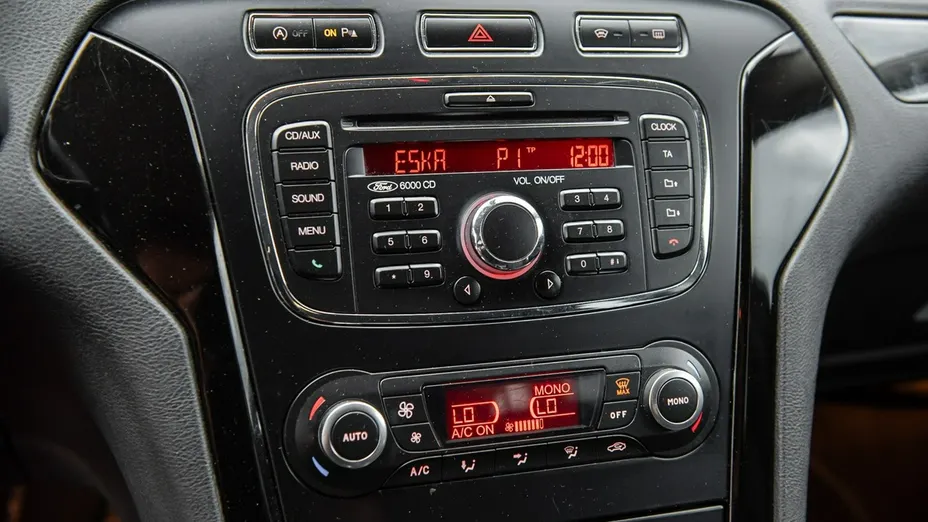 FORD Mondeo -