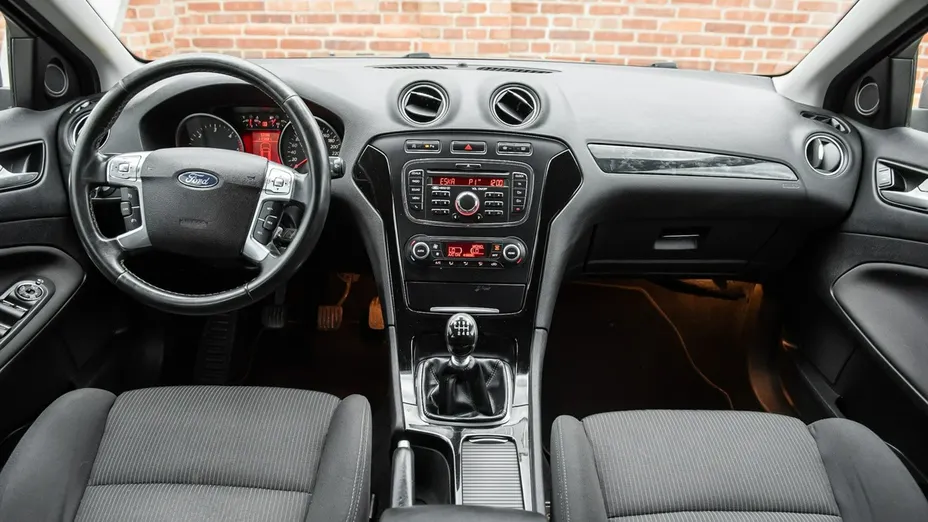 FORD Mondeo -