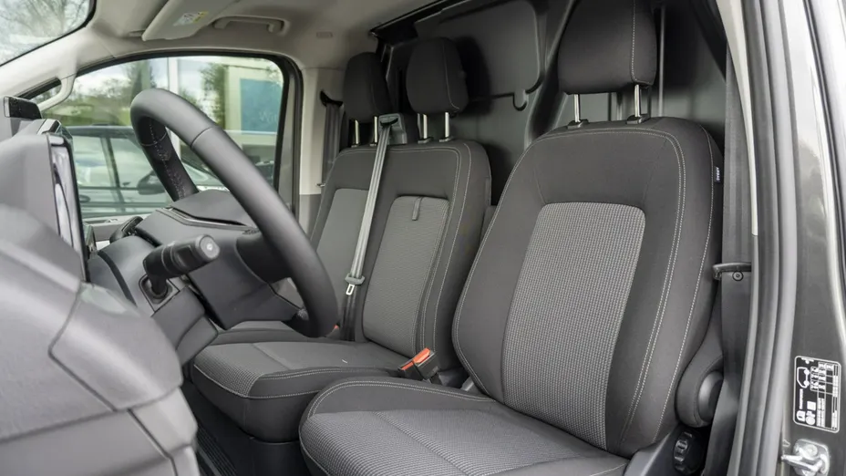 VOLKSWAGEN Transporter -