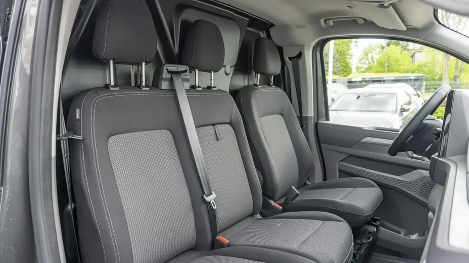 VOLKSWAGEN Transporter -